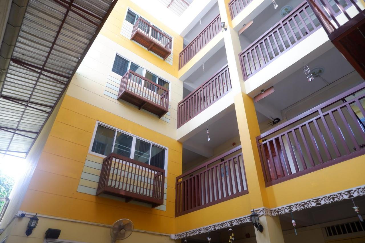 Samsen Sam Place Bangkok Exterior foto