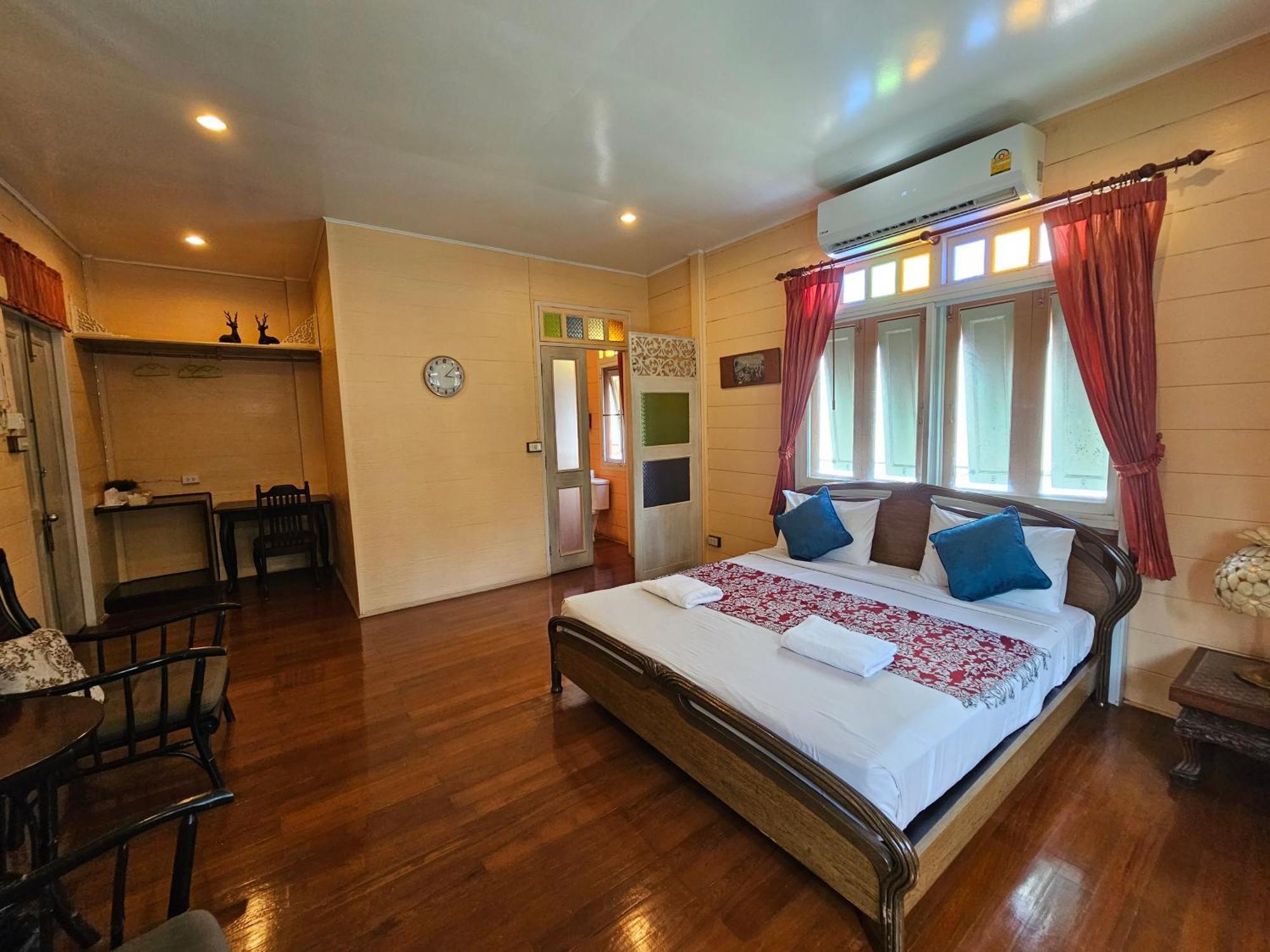 Samsen Sam Place Bangkok Exterior foto