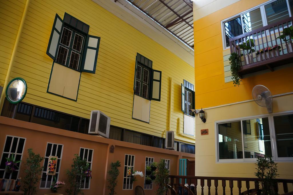 Samsen Sam Place Bangkok Exterior foto