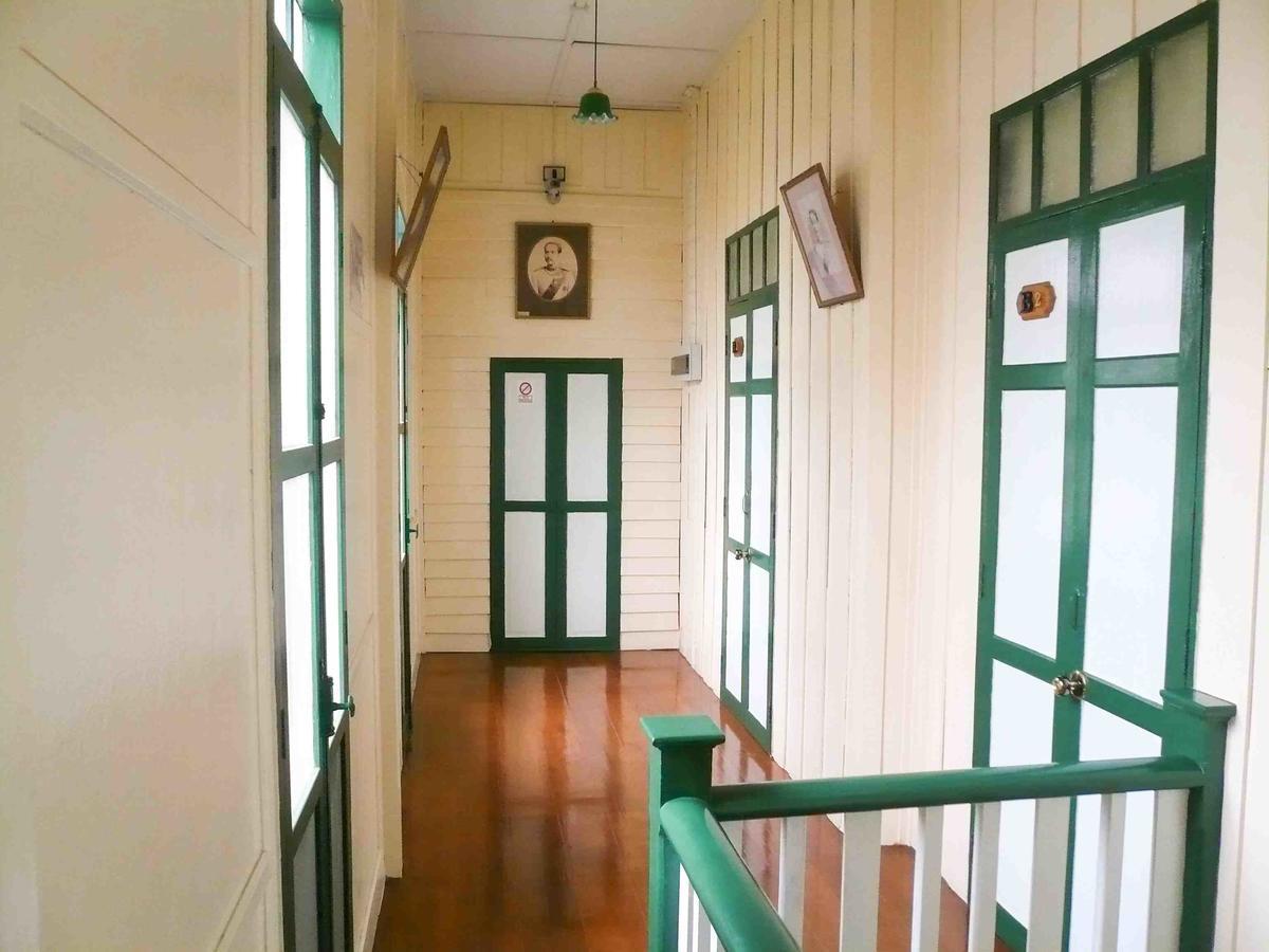 Samsen Sam Place Bangkok Exterior foto