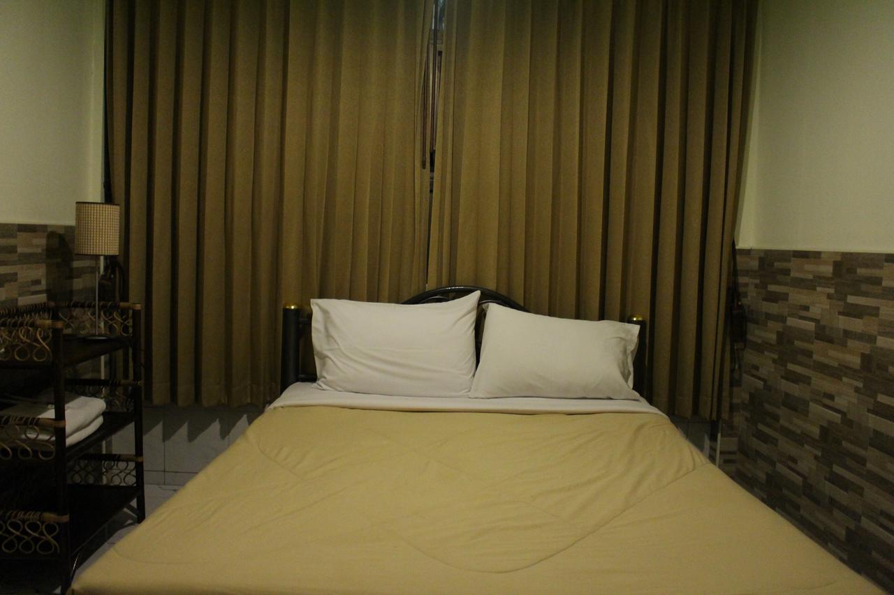 Samsen Sam Place Bangkok Exterior foto