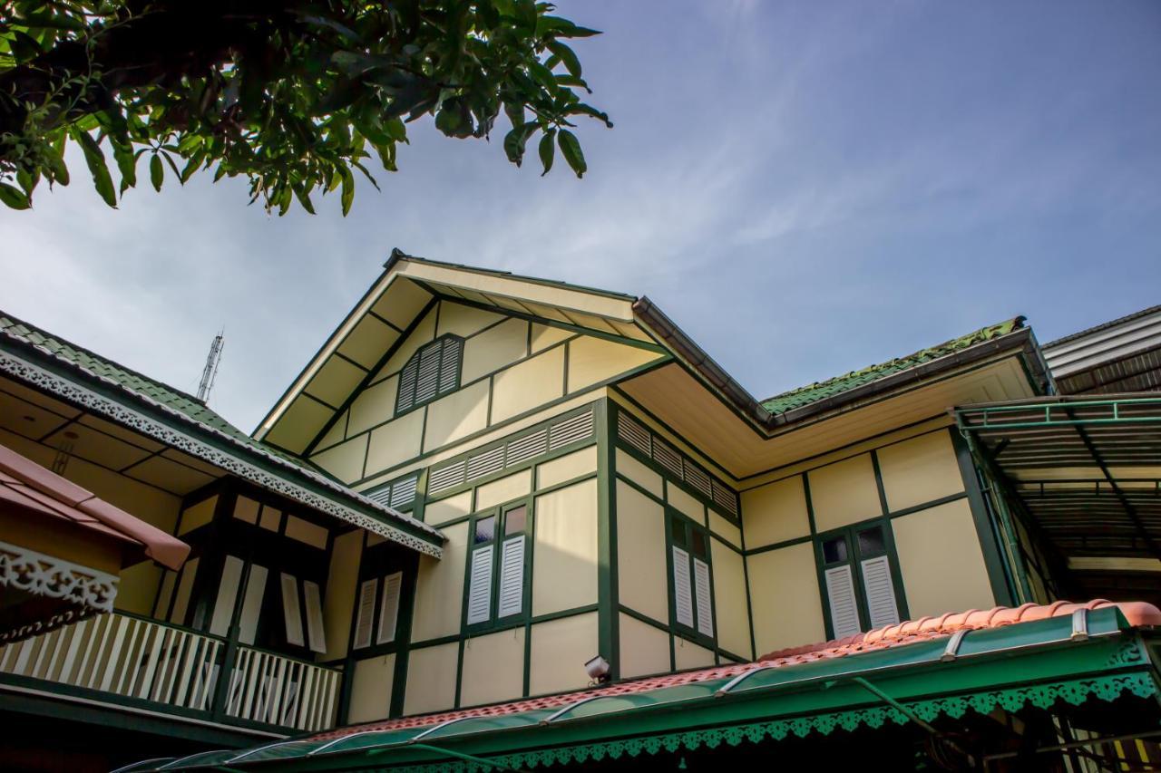 Samsen Sam Place Bangkok Exterior foto
