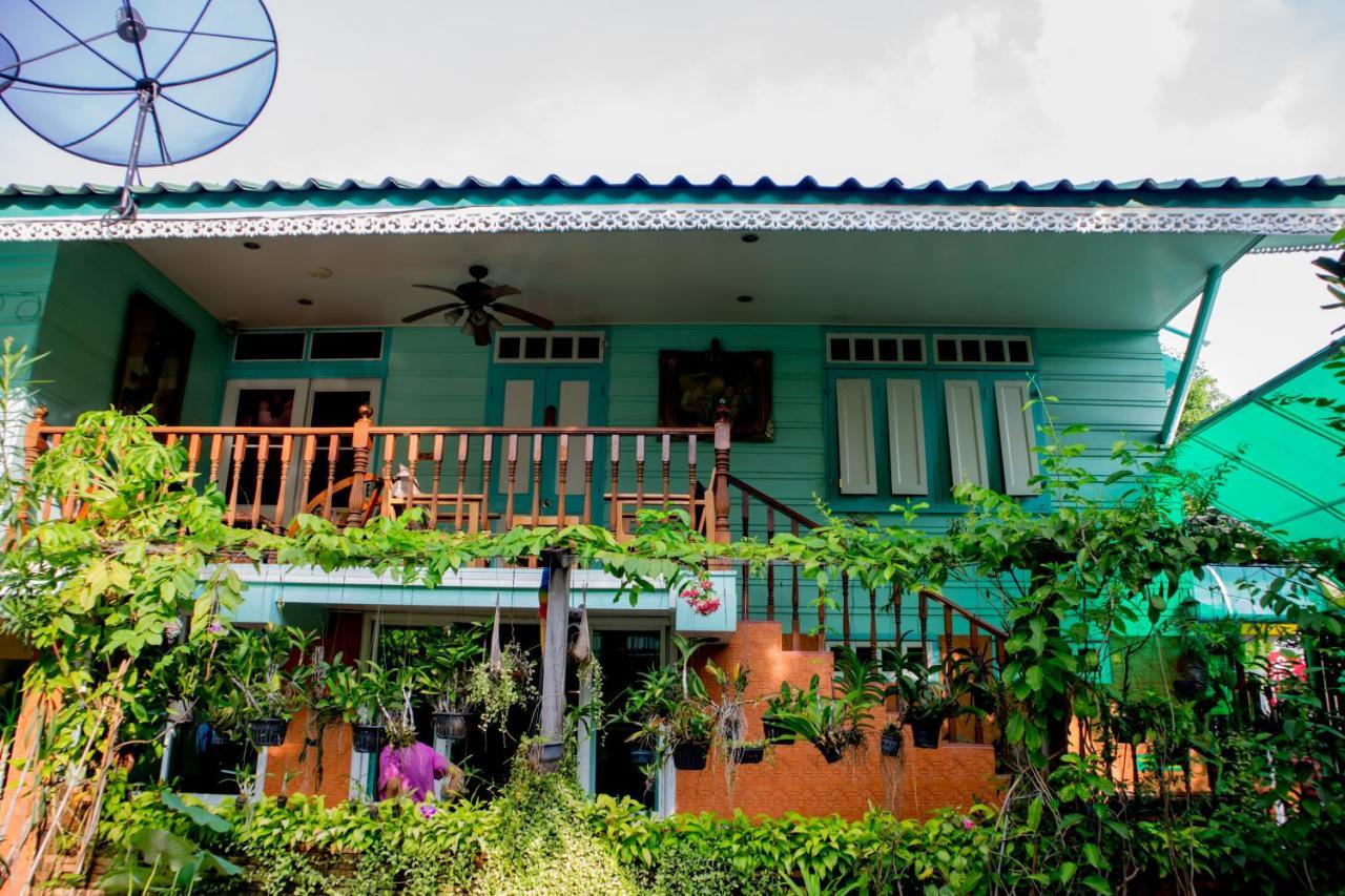Samsen Sam Place Bangkok Exterior foto