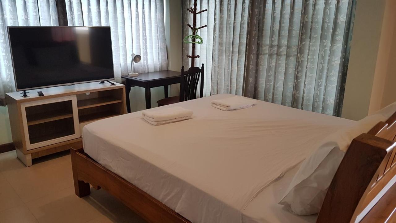 Samsen Sam Place Bangkok Exterior foto